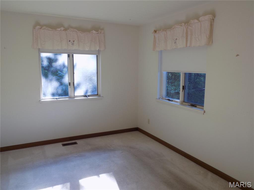 606 Greentree Road Property Photo 26