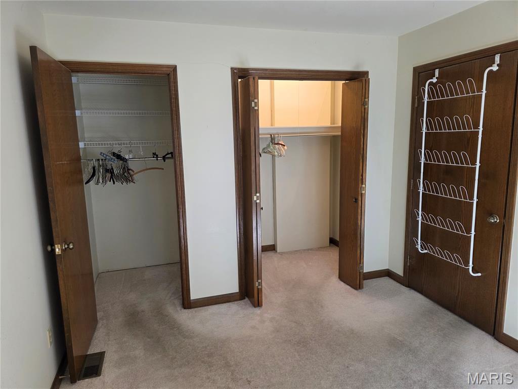606 Greentree Road Property Photo 28