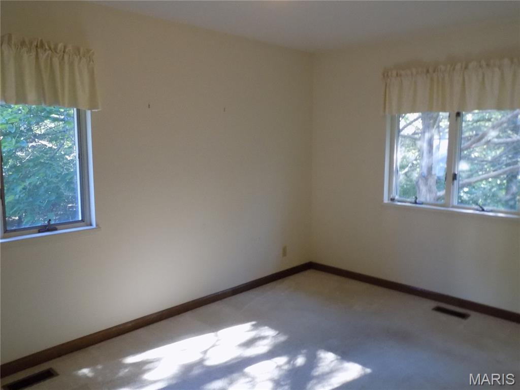 606 Greentree Road Property Photo 29