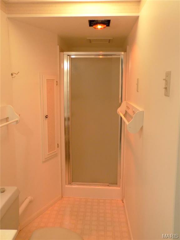606 Greentree Road Property Photo 35