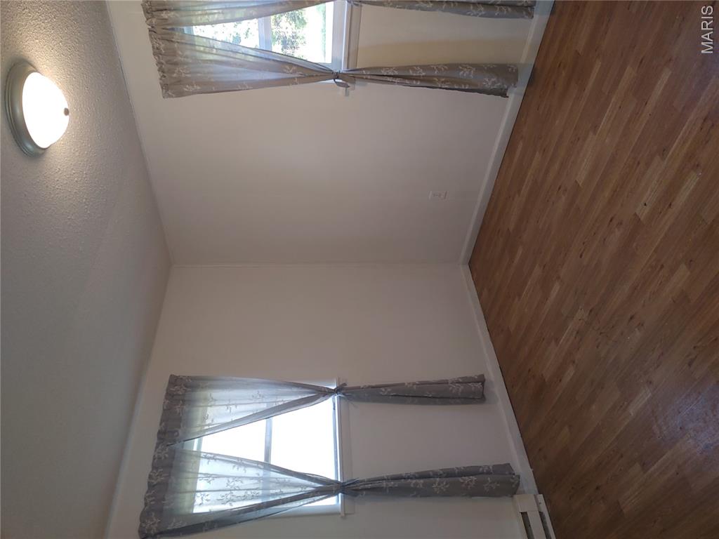 18513 Highway N Property Photo 12
