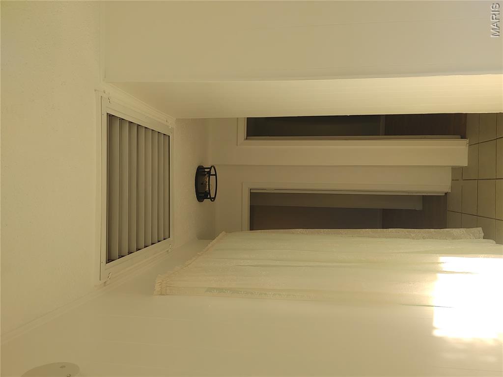 18513 Highway N Property Photo 21