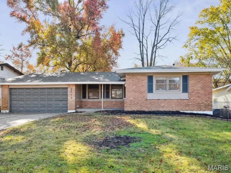 2512 Dukeland Drive Property Photo 1