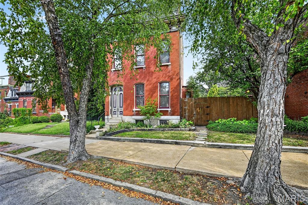 1939 Arsenal Street Property Photo 1