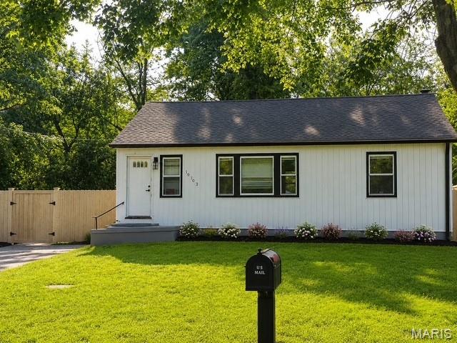 10103 Mayfair Drive Property Photo 1