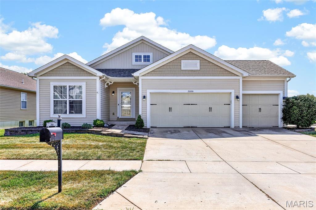3200 Bentwater Place