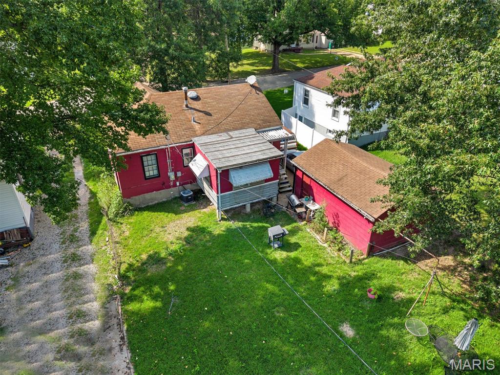 1944 Falcon Drive Property Photo 3