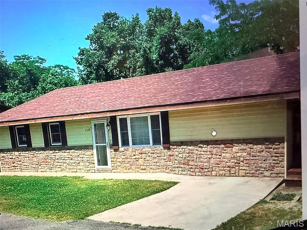 2389 Maple Street Property Photo 1