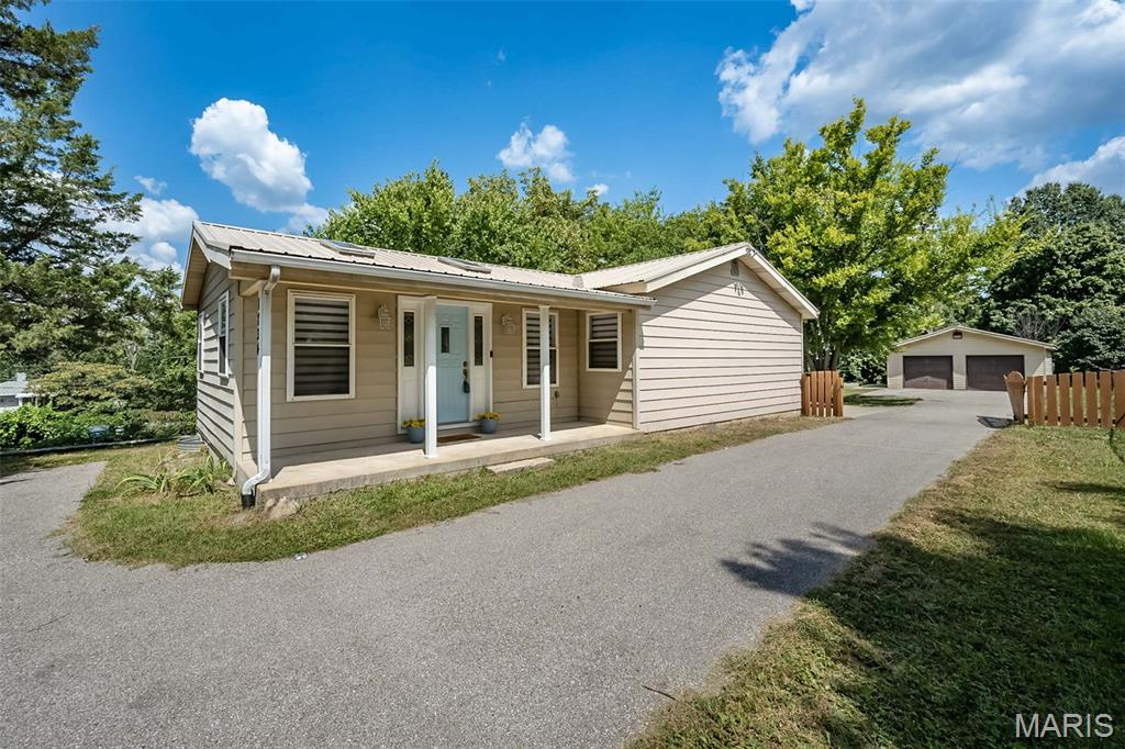 1734 Engle Drive Property Photo 4