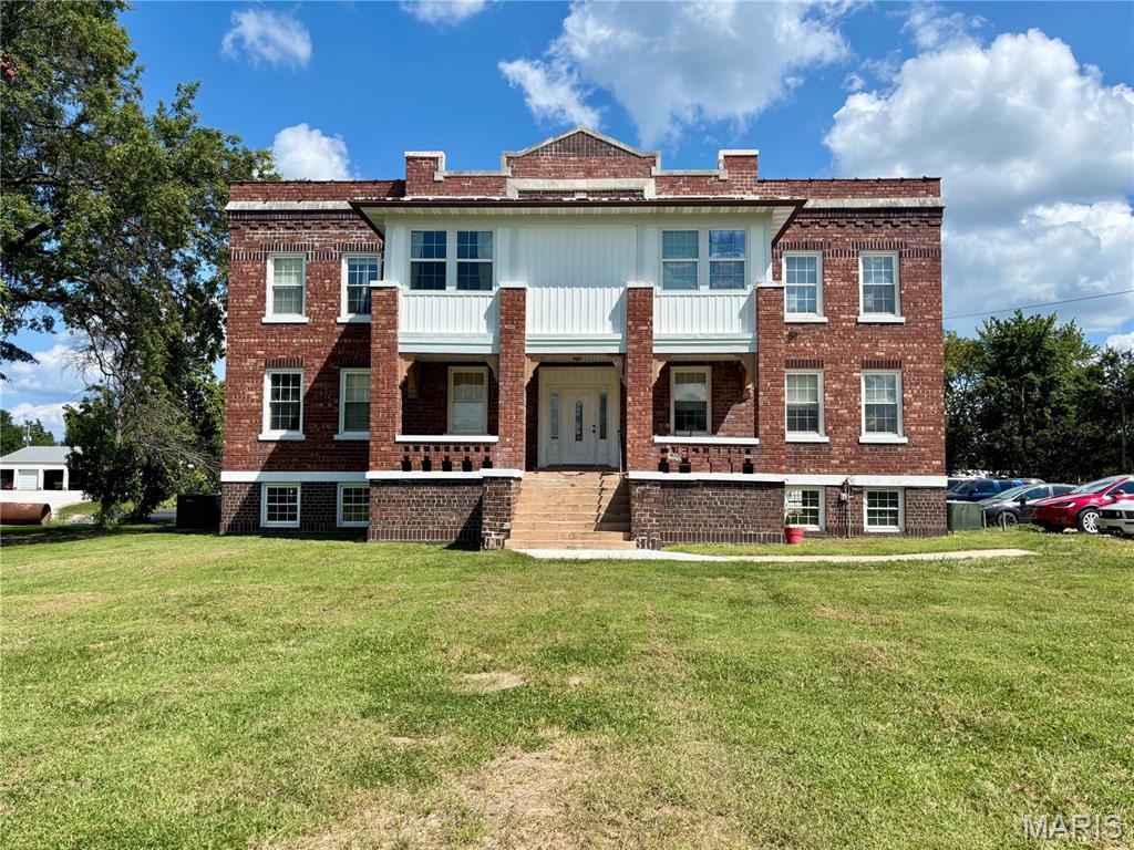 230 Pickering Street