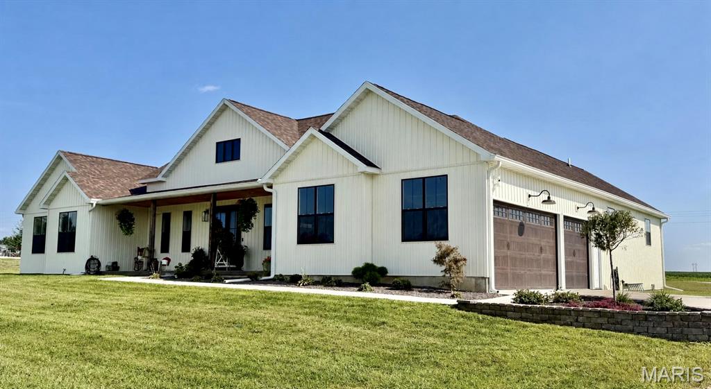 4335 Windward Property Photo 2