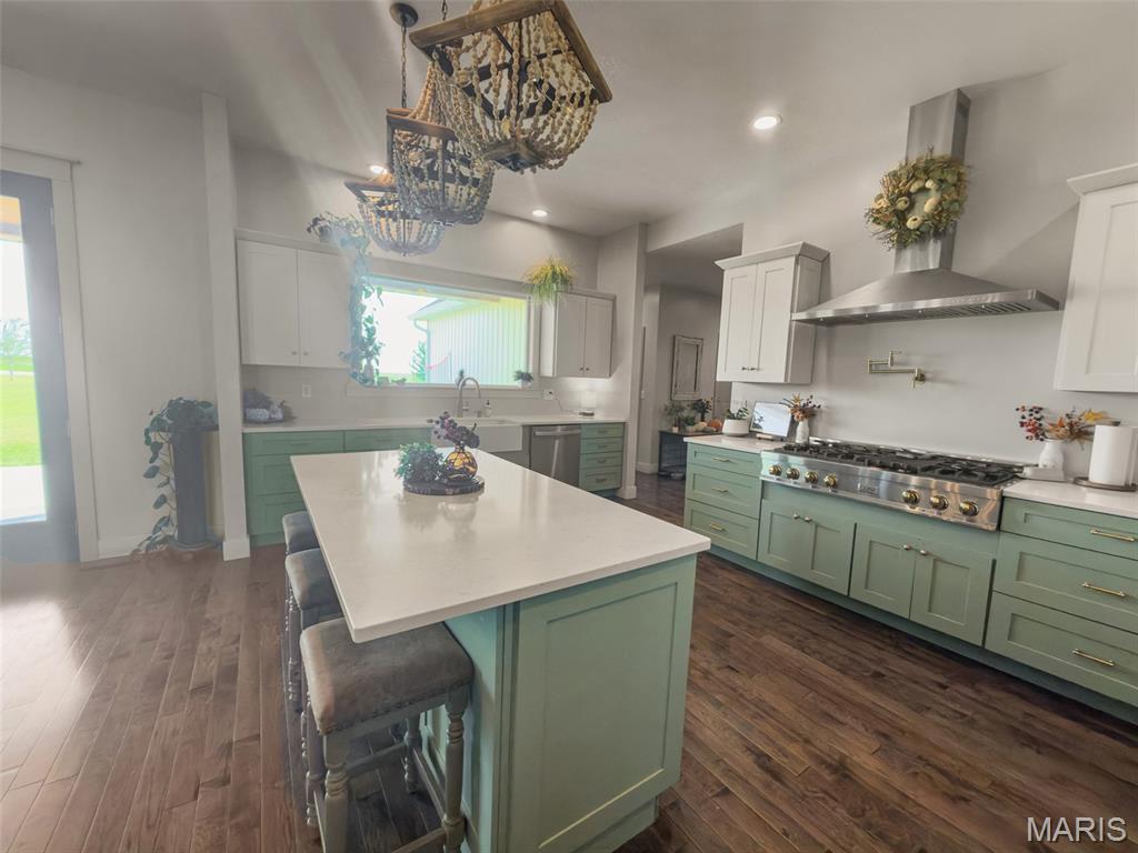 4335 Windward Property Photo 6