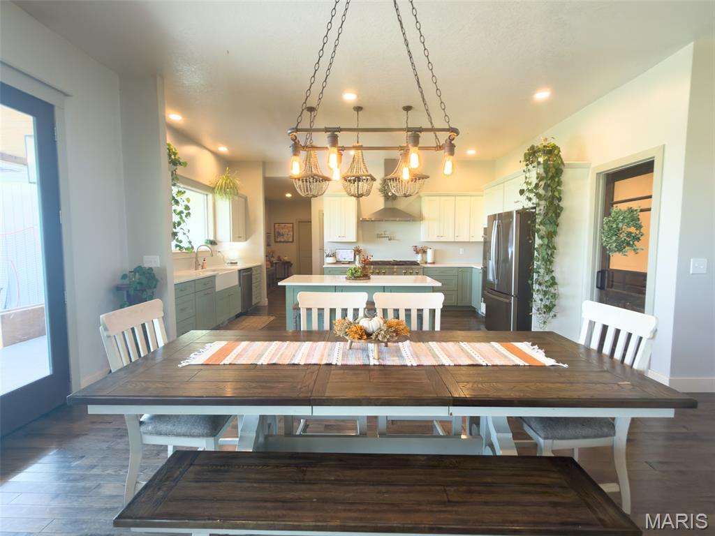 4335 Windward Property Photo 14