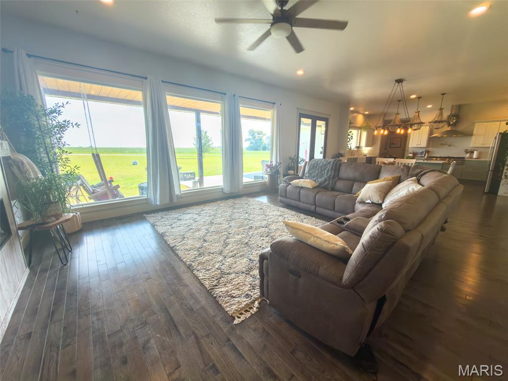 4335 Windward Property Photo 21