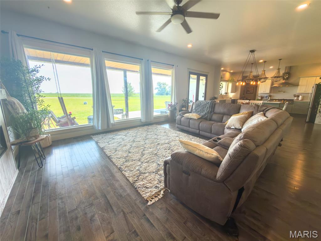 4335 Windward Property Photo 35