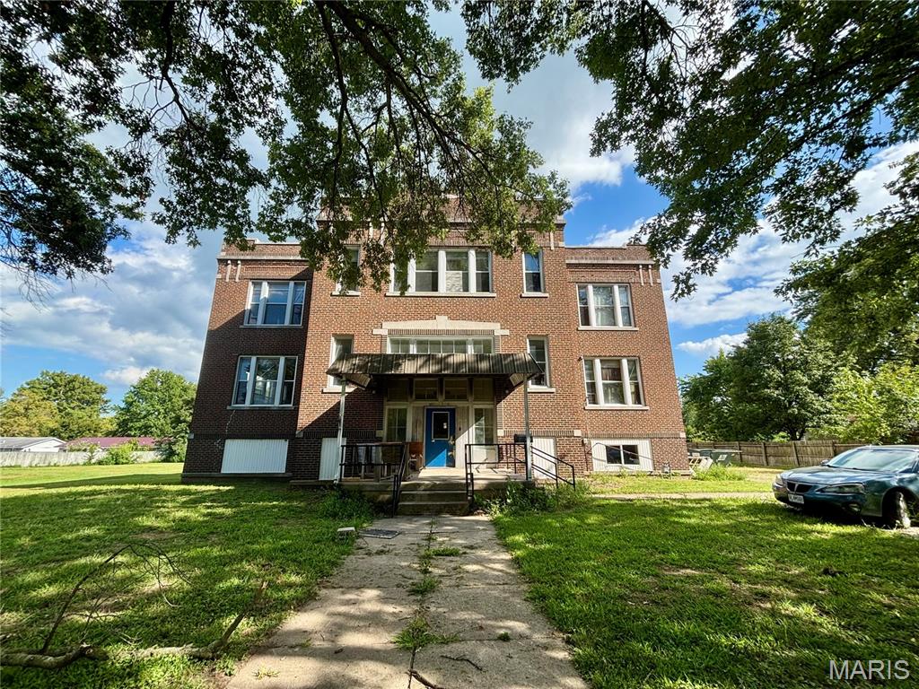 610 Clay Street Property Photo 1