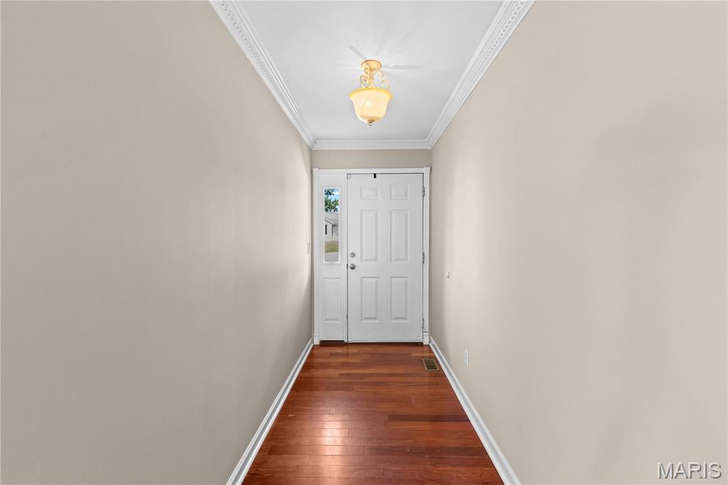 10 Bridle Spur Ct Court Property Photo 3