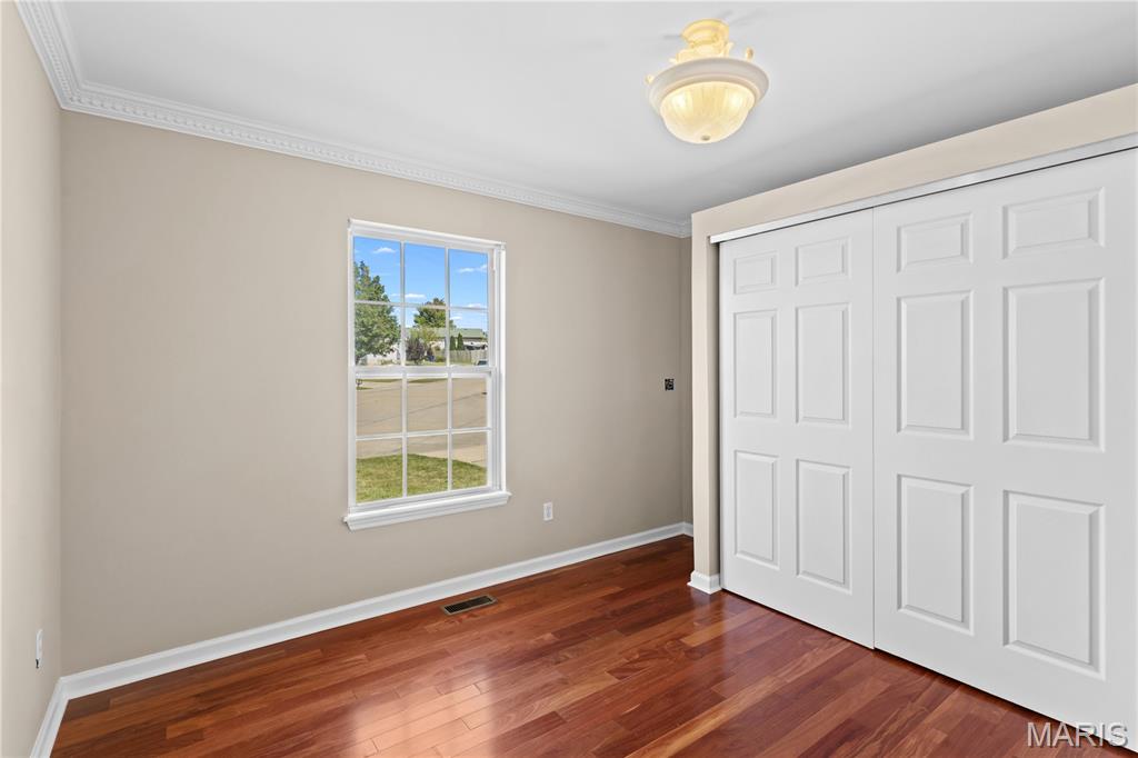 10 Bridle Spur Ct Court Property Photo 15