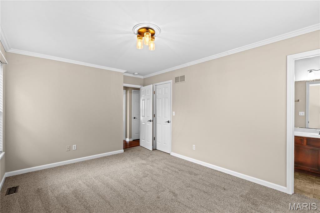 10 Bridle Spur Ct Court Property Photo 19