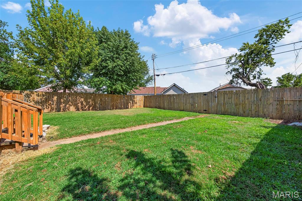 8640 S Grand Avenue Property Photo 29