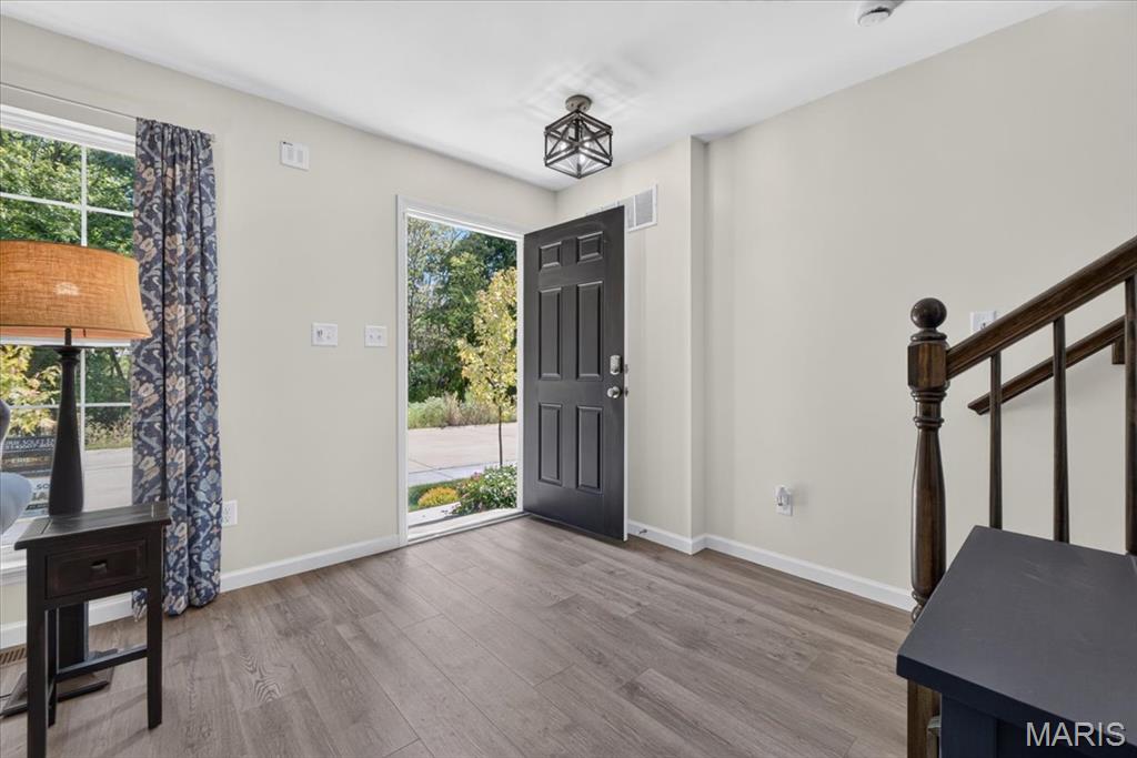 427 Sunset Hollow Drive Property Photo 4