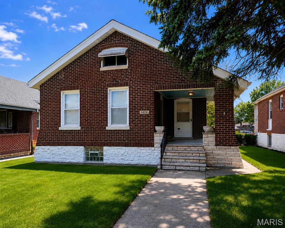 5828 S Kingshighway Boulevard Property Photo 1