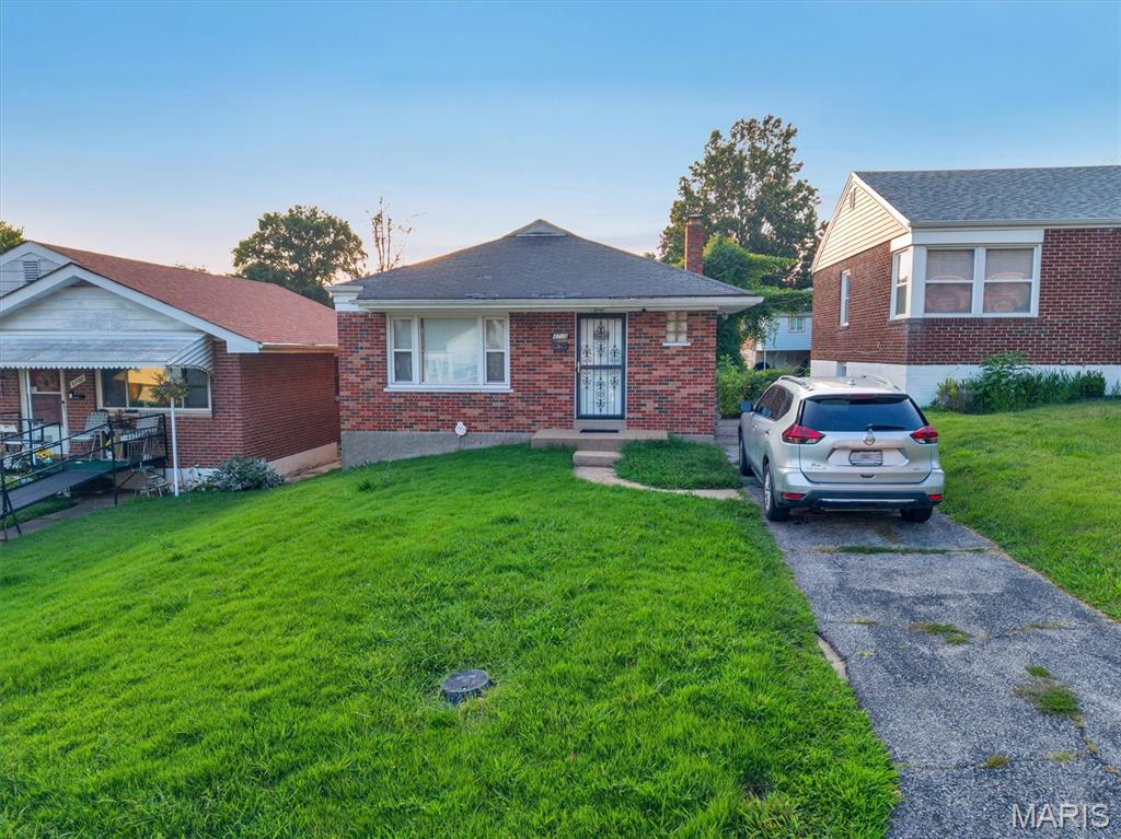 4709 Fletcher Street Property Photo 1