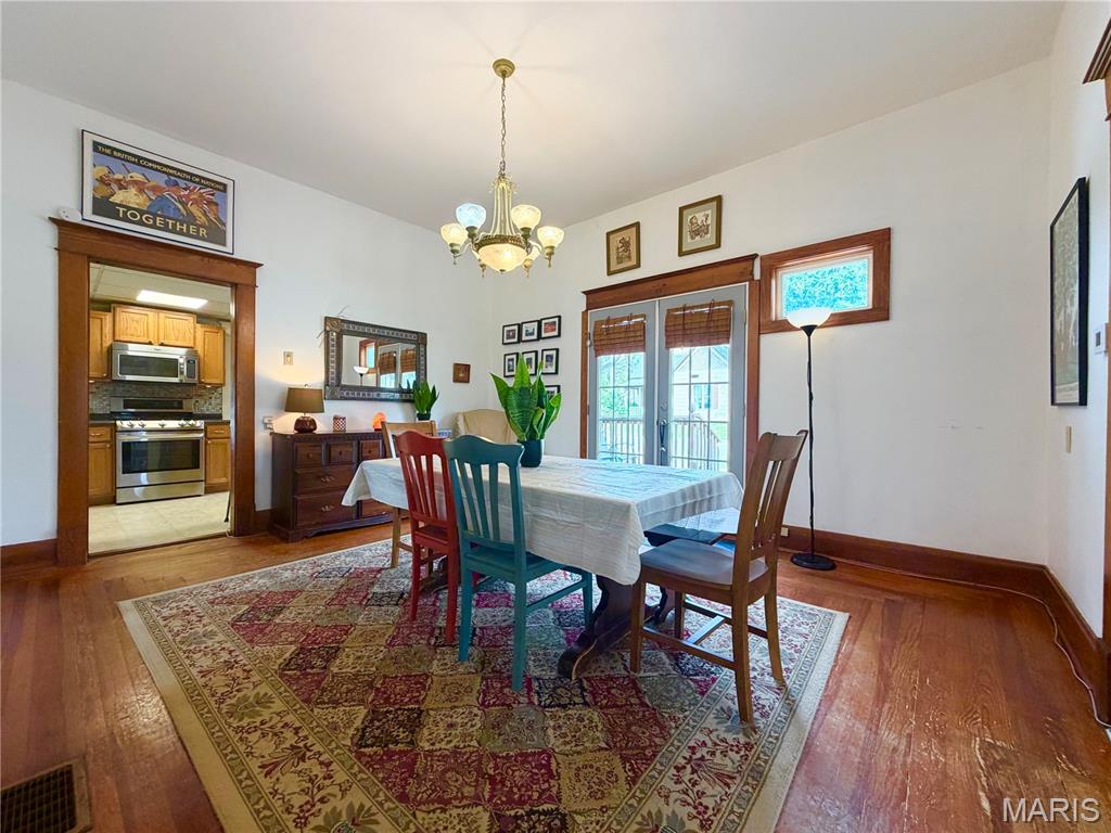 409 E Salling Street Property Photo 10