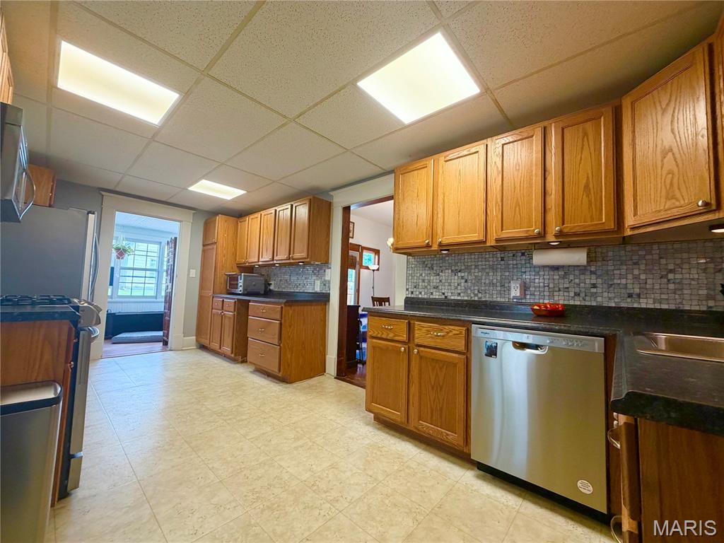 409 E Salling Street Property Photo 11