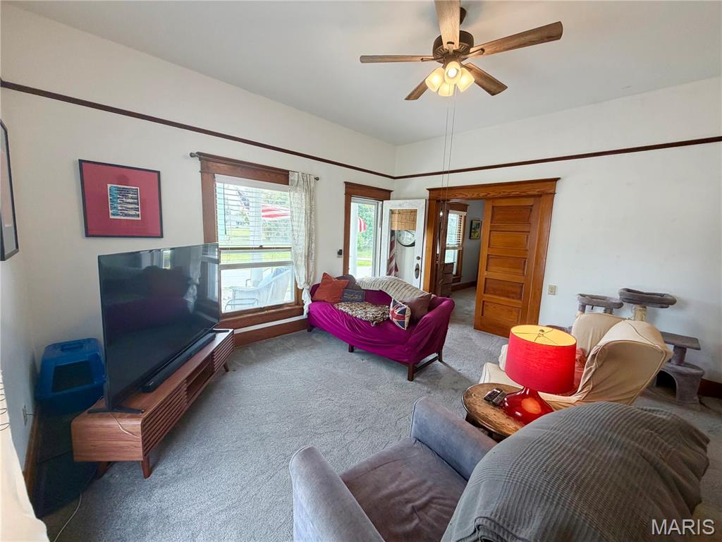 409 E Salling Street Property Photo 16