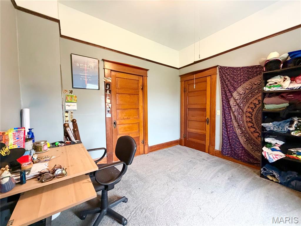 409 E Salling Street Property Photo 21