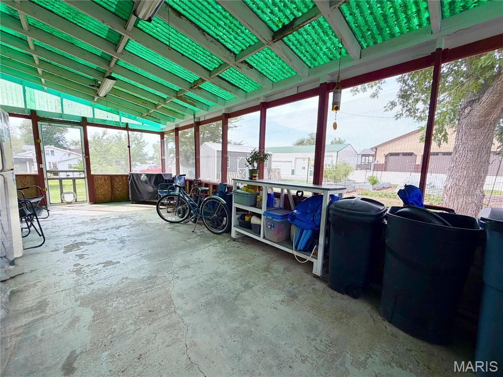 409 E Salling Street Property Photo 24