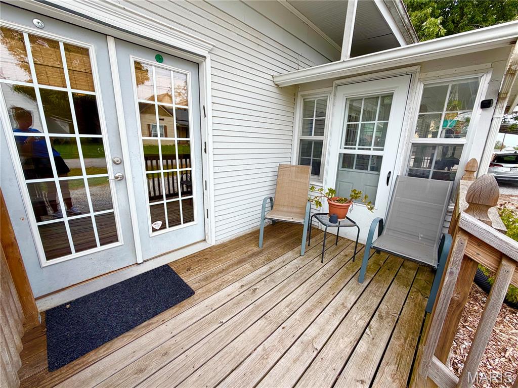 409 E Salling Street Property Photo 26
