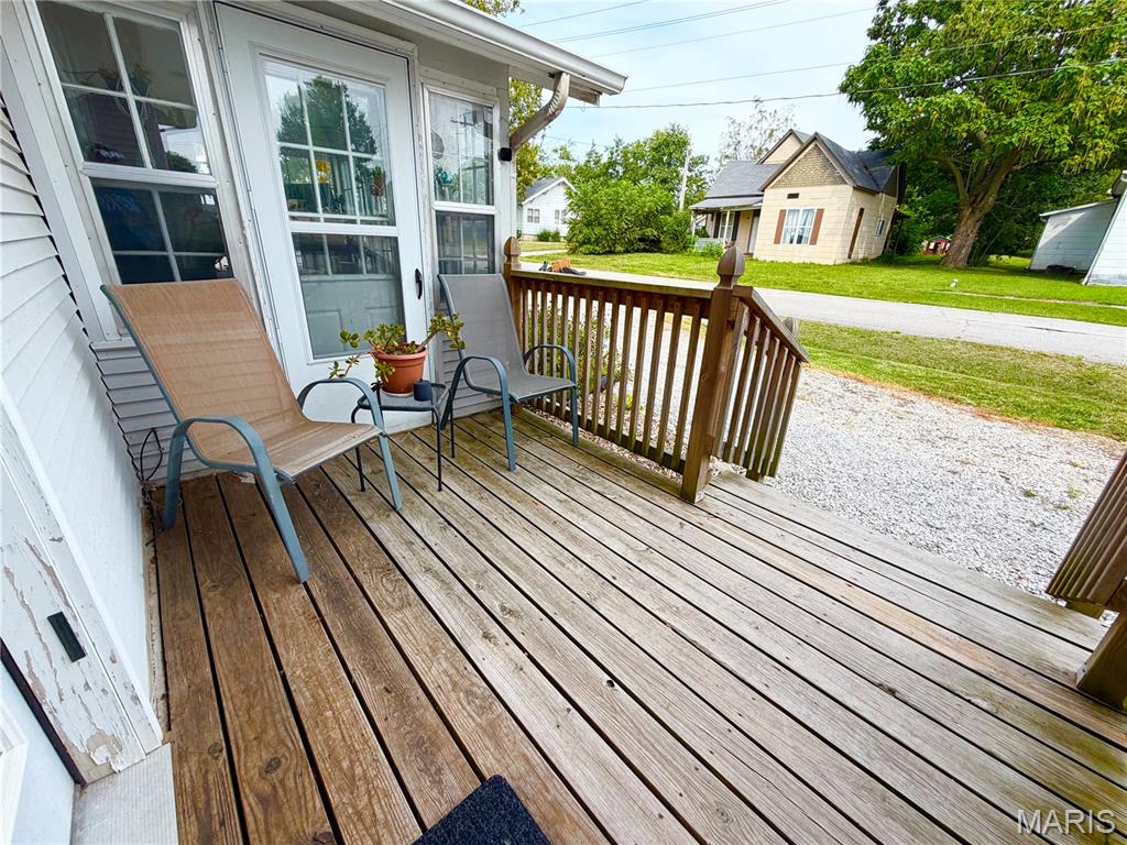 409 E Salling Street Property Photo 27