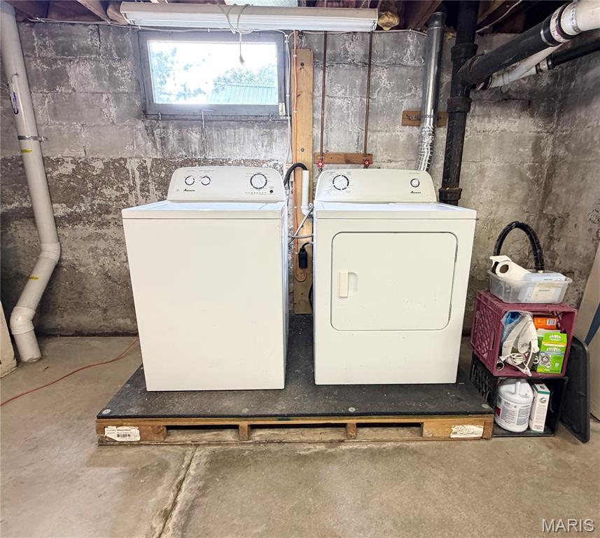 409 E Salling Street Property Photo 30