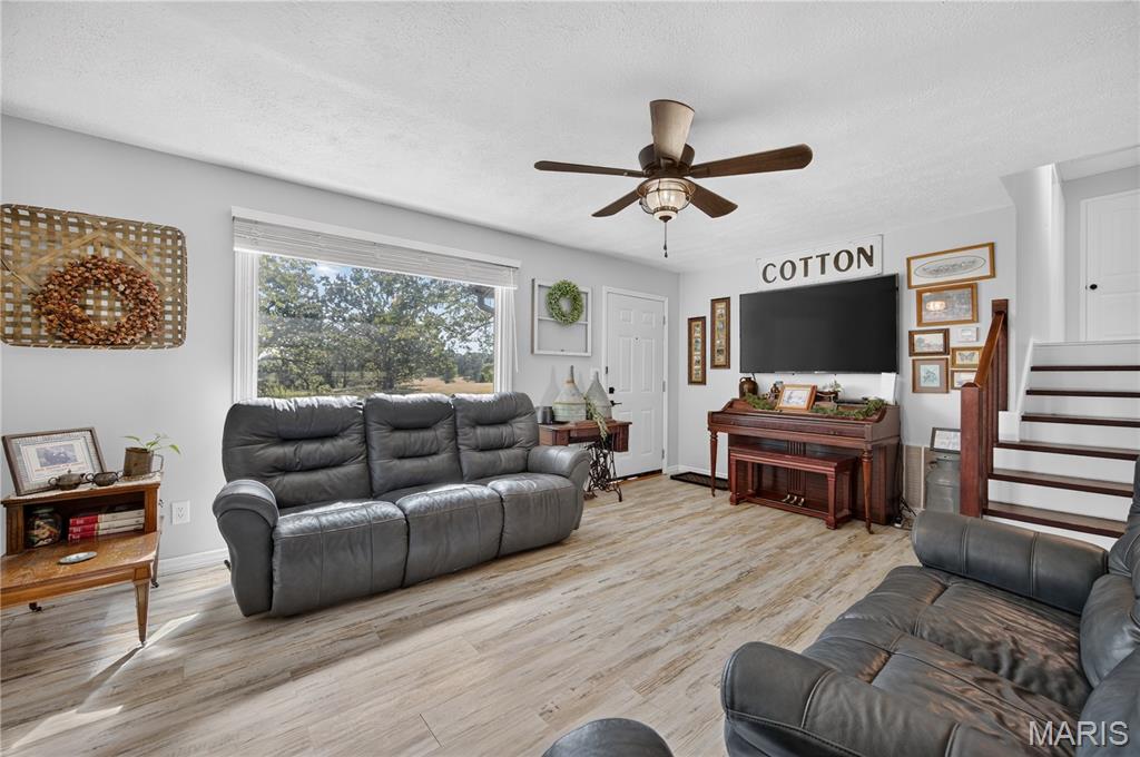 29223 Pacific Drive Property Photo 4