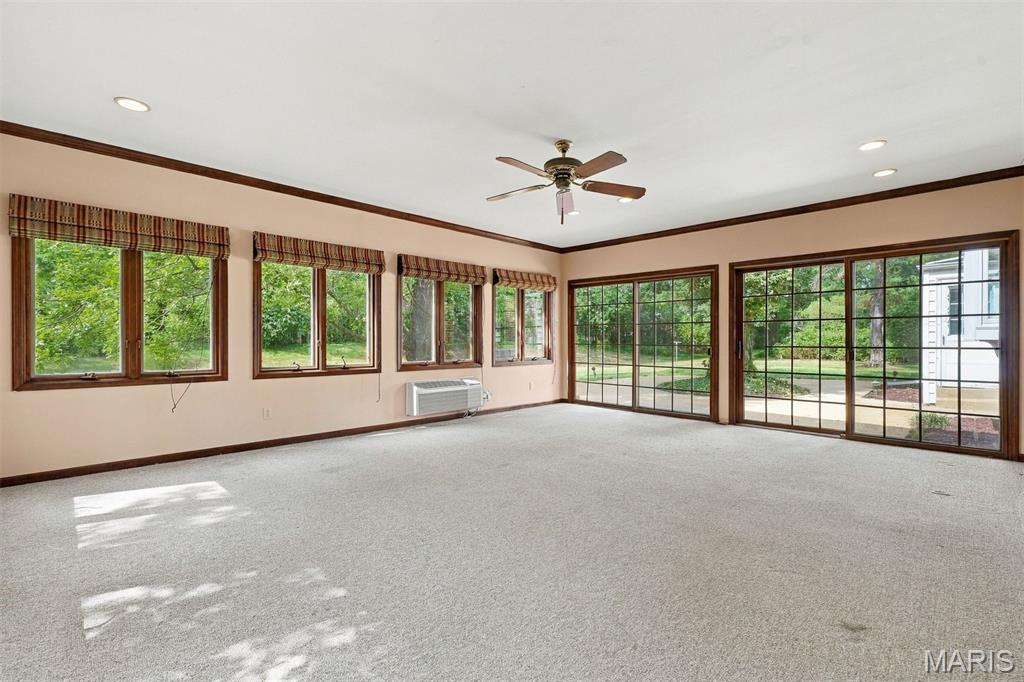 2073 Willow Leaf Drive Property Photo 11