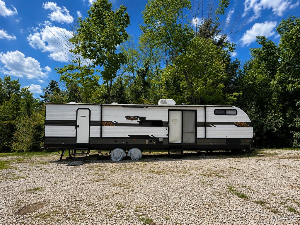 3037 Sugar Maple Court Property Photo 4