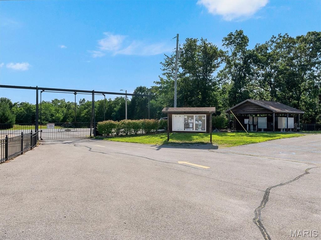 3037 Sugar Maple Court Property Photo 13