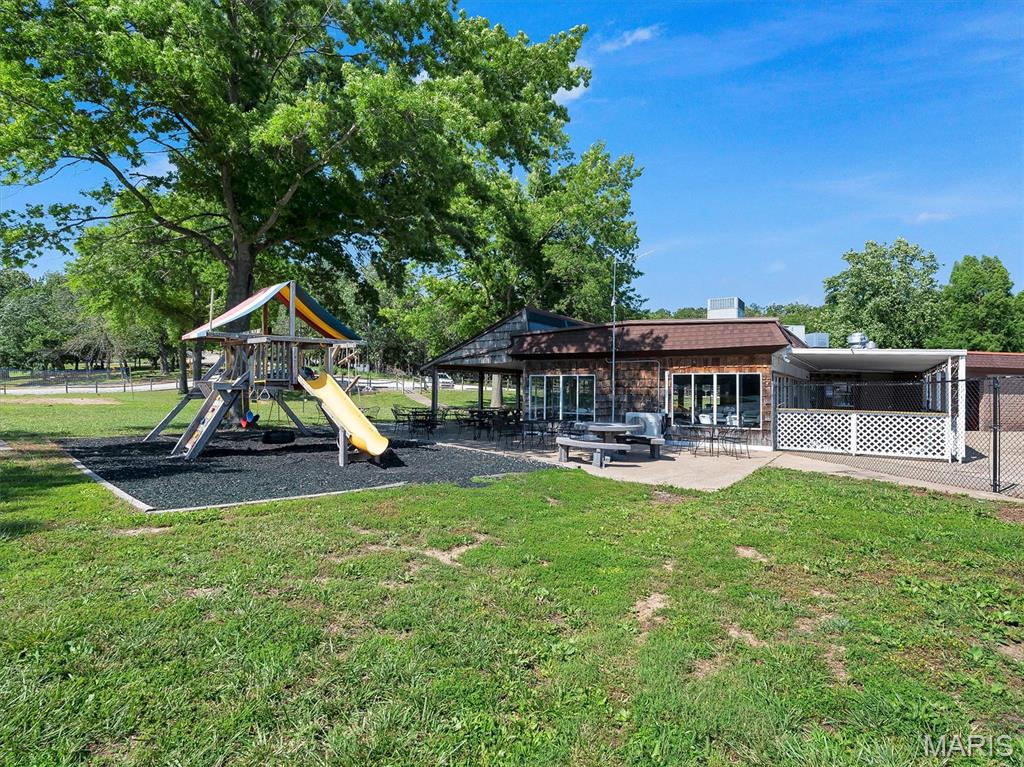 3037 Sugar Maple Court Property Photo 18
