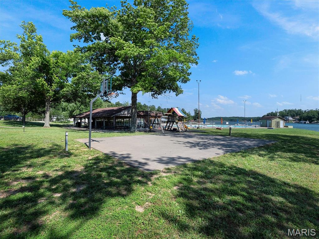 3037 Sugar Maple Court Property Photo 25