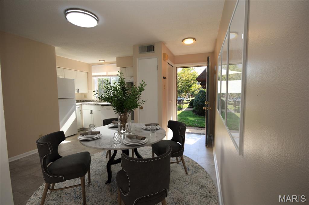 35 Tower Hill Court Property Photo 5