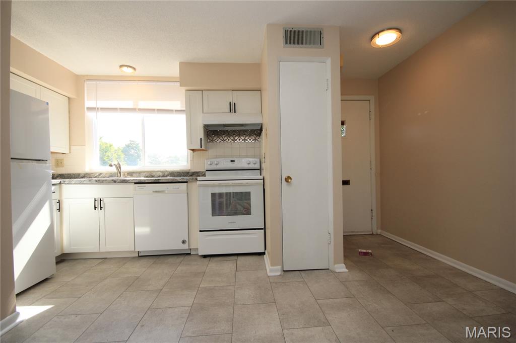 35 Tower Hill Court Property Photo 11