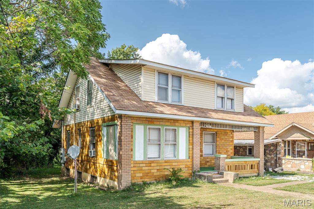 345 E Springfield Avenue Property Photo 2