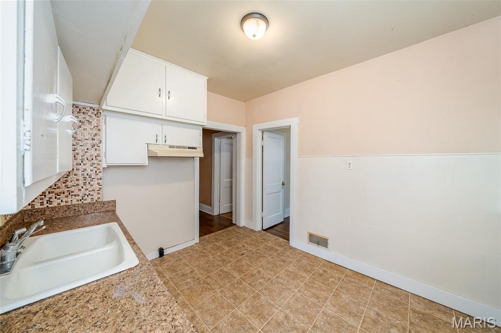 345 E Springfield Avenue Property Photo 15