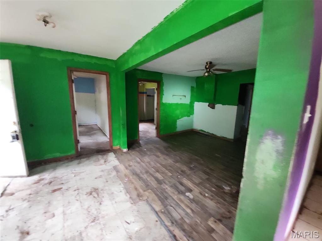 907 Rock Road Property Photo 6
