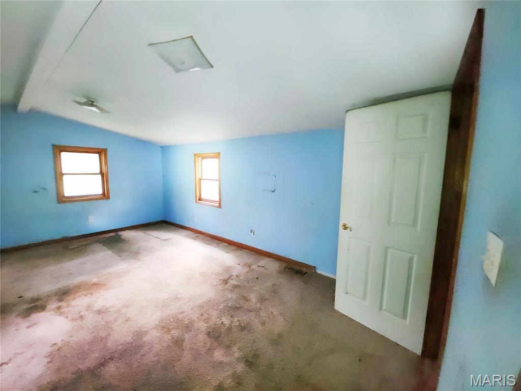 907 Rock Road Property Photo 8