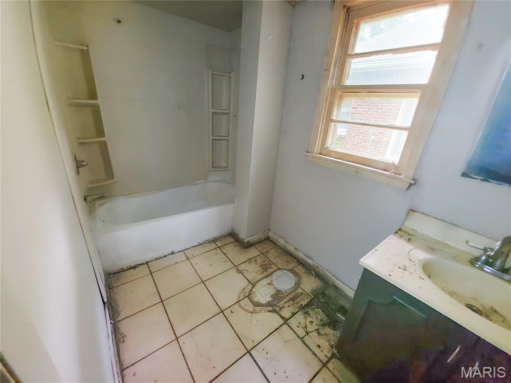 907 Rock Road Property Photo 9