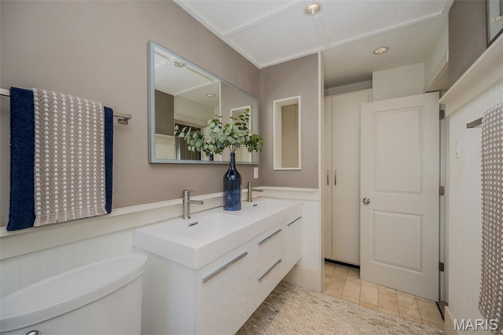 410 N Newstead Avenue 11e Property Photo 32