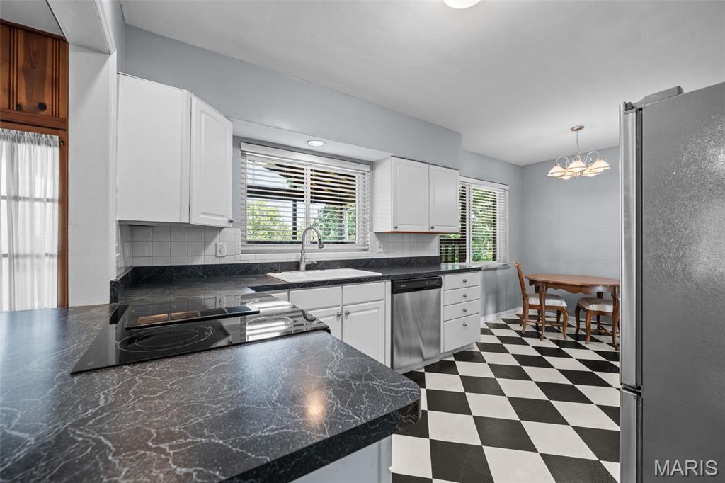 10609 Knollshire Drive Property Photo 11